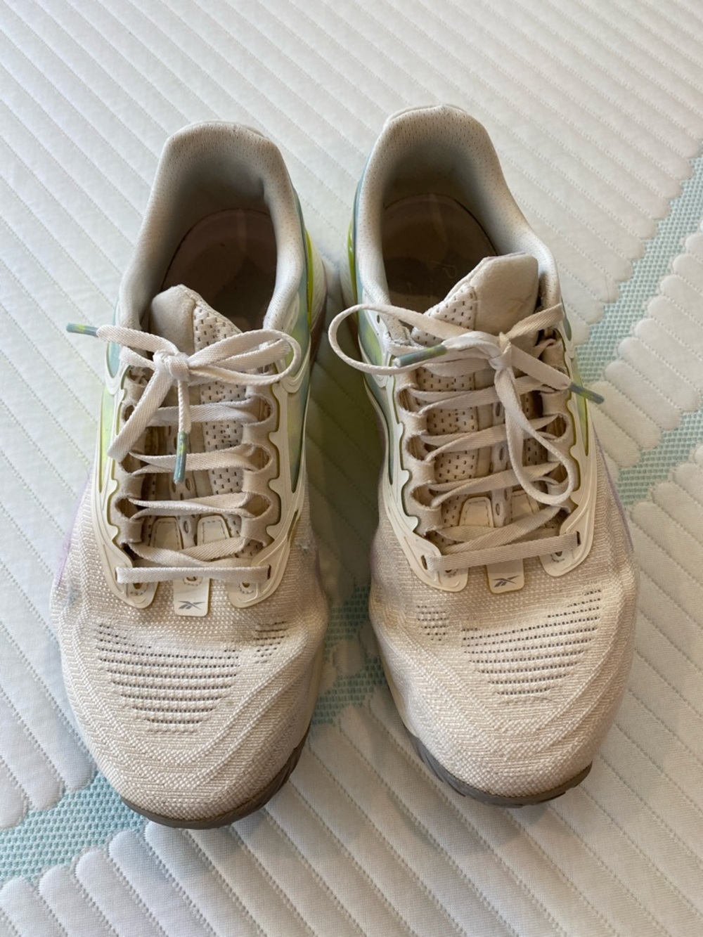 Women’s Reebok White Sneakers with Light Green Accents size 9.5